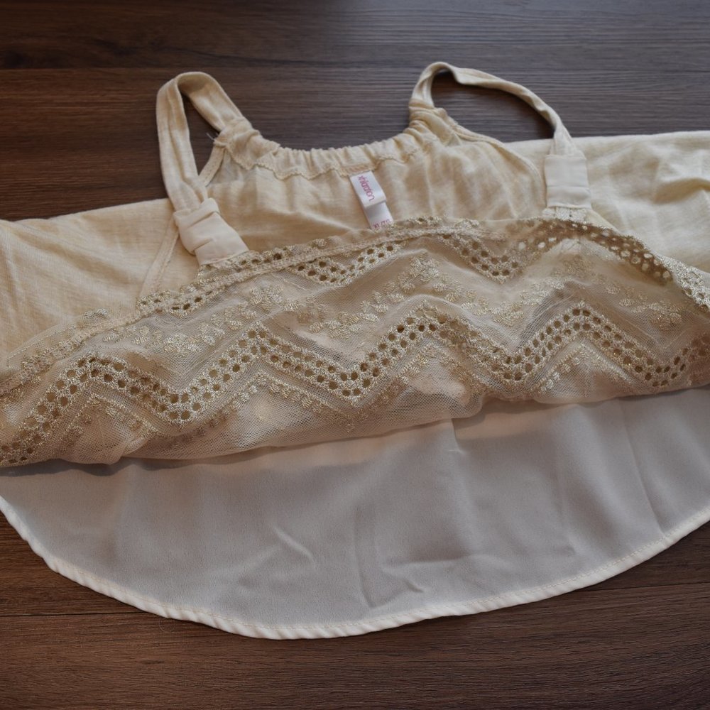 USED Xhilaration Beige Lace Top XL - Picture 4 of 12